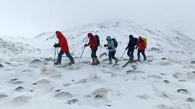 S&uuml;phan Dağı tırmanışı hava muhalefetine takıldı 4