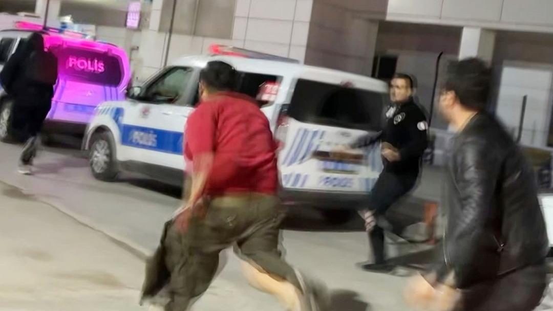 Yer: Aksaray! Gasba uğrayıp yaralanan şahıslar gazetecilere saldırdı 3