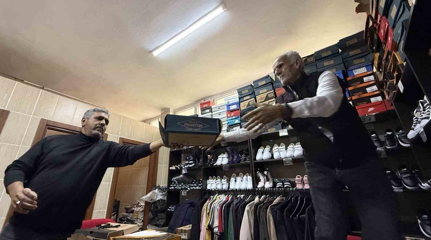 Binlerce yetim ve &ouml;ks&uuml;z&uuml;n ihtiyacı &ouml;ğretmenler aracılığıyla karşılanıyor