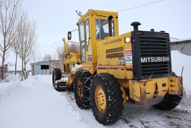Van&rsquo;da 76 yerleşim yerinin yolu kapalı 1