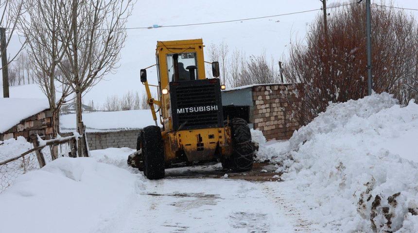 Van&rsquo;da 76 yerleşim yerinin yolu kapalı