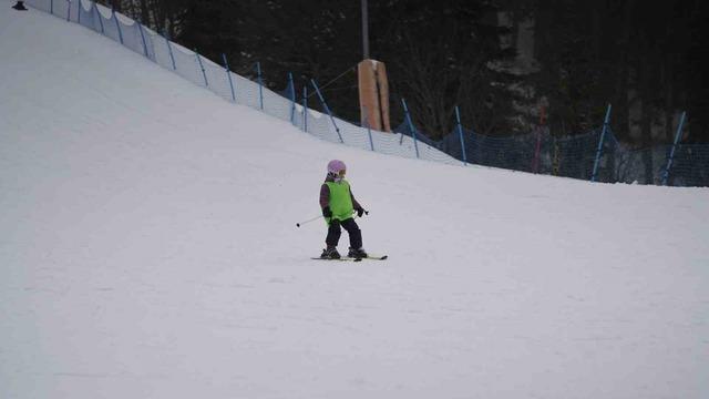 Ilgaz Dağı&rsquo;na kayakseverler akın etti 13