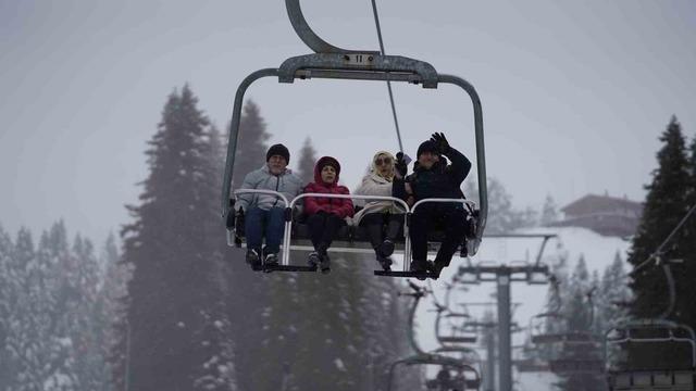 Ilgaz Dağı&rsquo;na kayakseverler akın etti 8