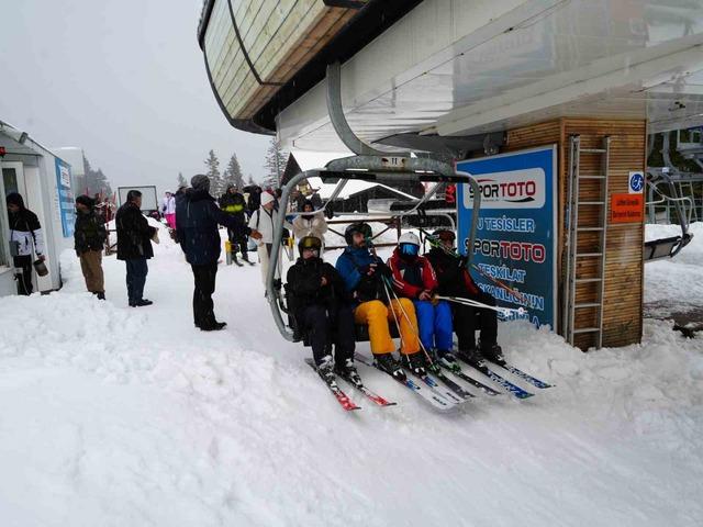 Ilgaz Dağı&rsquo;na kayakseverler akın etti 5