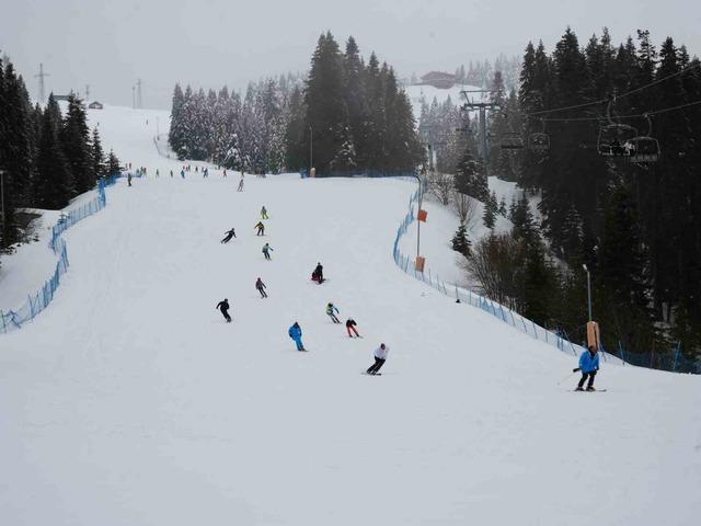 Ilgaz Dağı&rsquo;na kayakseverler akın etti 3