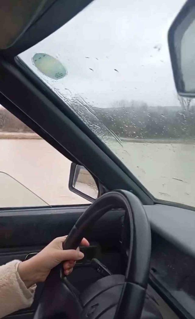 Çankırı’da sağanak sonrası baraj taştı 3