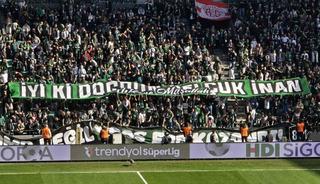 Kocaelispor - Gaziantep FK ma&ccedil;ında anlamlı pankartlar