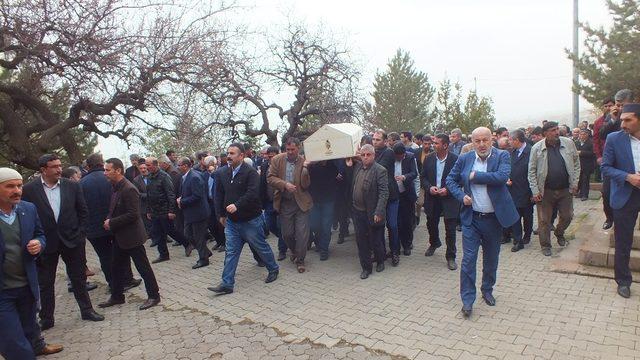 AK Parti Yerel Yönetimler Genel Başkan Yardımcısı Çakar’ın annesi vefat etti