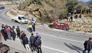 Alanya&rsquo;da 3 ara&ccedil;lı zincirleme kaza: 1 &ouml;l&uuml;, 3 yaralı