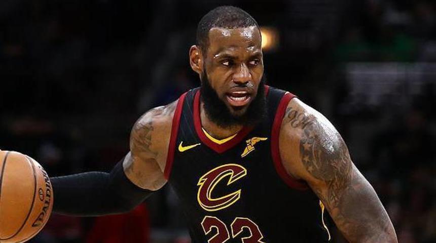 Lebron James Jordan'ı yakaladı