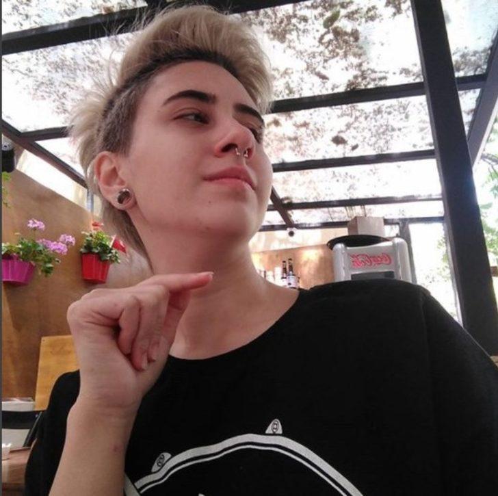 Annesi de babası da çok ünlü! Tanıdınız mı? G4