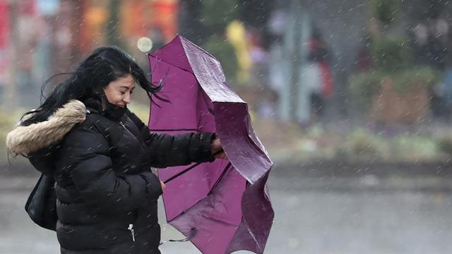 Ankara Valiliği'nden kuvvetli rüzgar ve fırtına uyarısı