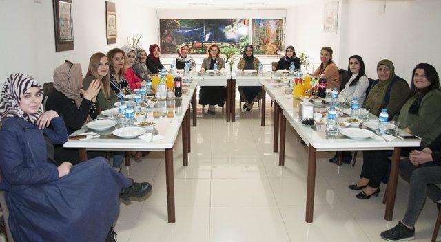 Sevcan Zorluoğlu, kadın girişimcinin lokantasını ziyaret etti