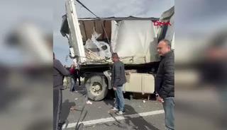 Manisa'da feci kaza! TIR, otomobil ve kamyonla &ccedil;arpıştı: 5 yaralı