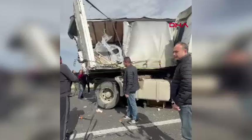 Manisa'da feci kaza! TIR, otomobil ve kamyonla &ccedil;arpıştı: 5 yaralı