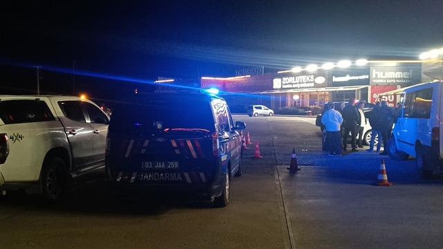 Afyonkarahisar da park halindeki araçta bir kişi ölü bulundu 1