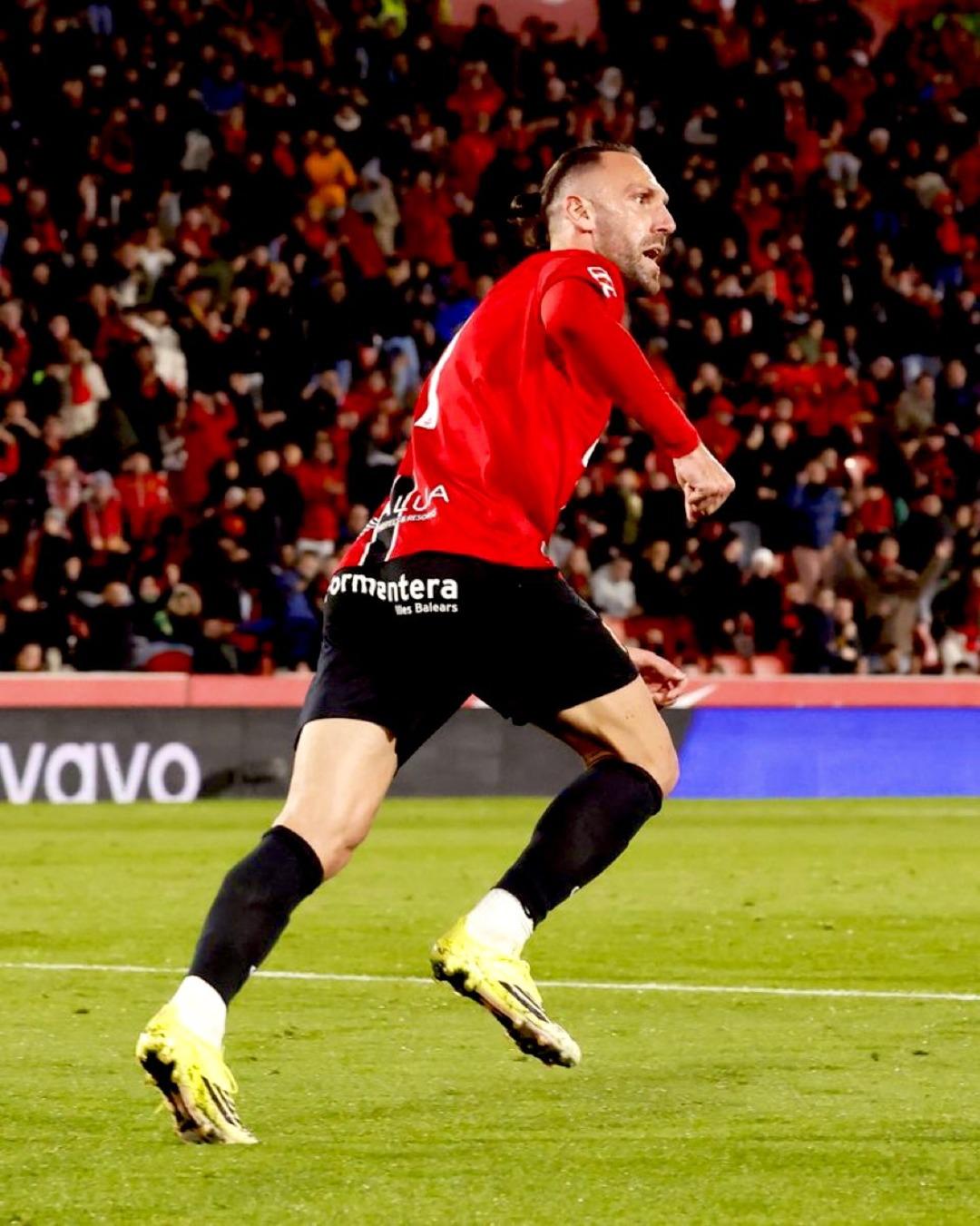 G&ouml;ky&uuml;z&uuml;n&uuml;n hakimi! Muriqi Betis&rsquo;e de attı, Avrupa&rsquo;da 1 numara oldu 3