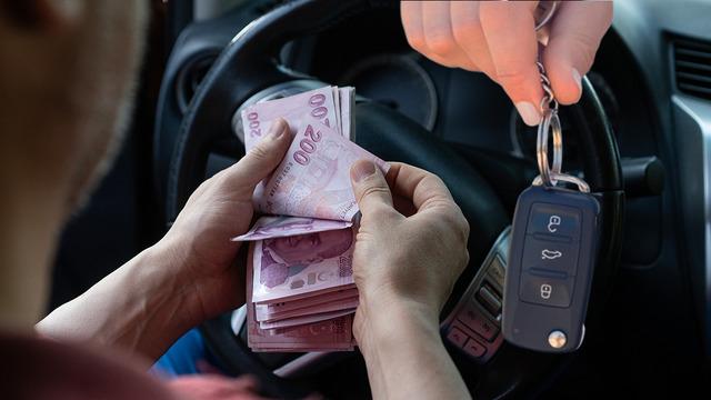 İkinci el araç için 'normalin üstünde' diyerek açıkladı! Araba alacaklar dikkat