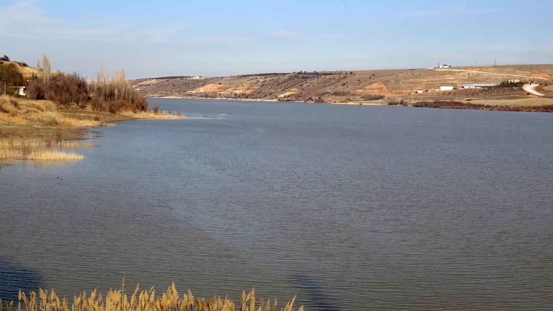 Barajdaki seviye maksimuma ulaştı! Kapaklar kontroll&uuml; şekilde a&ccedil;ıldı 5