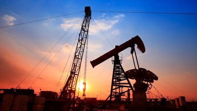 Brent petrol&uuml;n varili 70,59 dolardan işlem g&ouml;r&uuml;yor