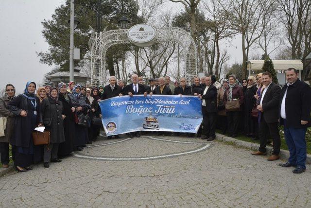 Yaşlılar boğazın keyfini çıkardı