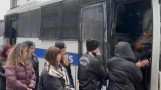 Ücret karışığı özel fotoğraf ve video... OnlyFans operasyonunda yeni gelişme! Gözaltında görüntülendiler: Tutuklandılar