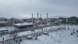 Ağrı'da kar sonrası kartpostallık görüntüler oluştu