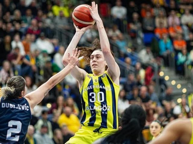 Breanna Stewart Fırtınası Yeniden Esiyor: D&uuml;nya Yıldızı Fenerbah&ccedil;e'de