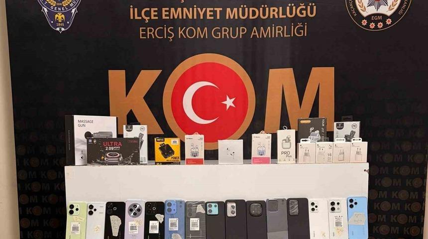 Erciş&rsquo;te ka&ccedil;ak&ccedil;ılık operasyonu