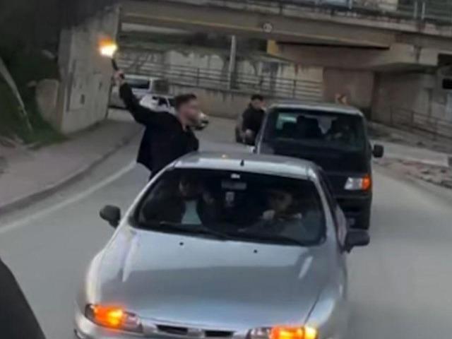 Bilecik'te bir konvoyda havaya ateş eden şahıs pes dedirtti