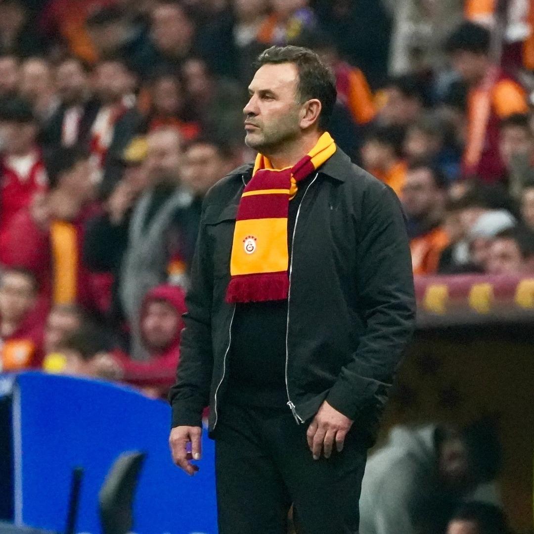 Okan Buruk tan Hakan &Ccedil;alhanoğlu i&ccedil;in olay mesaj! "Onu kollarımızı a&ccedil;arak bekliyoruz" 4