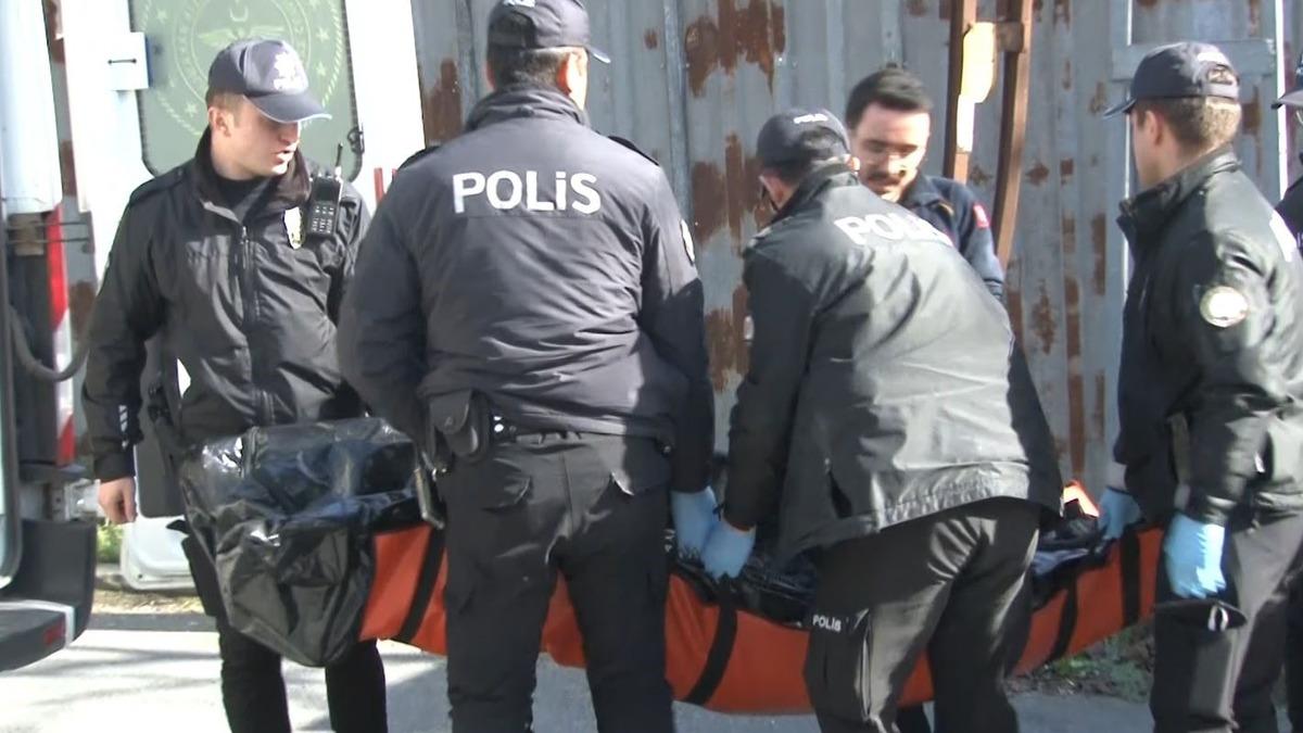 Gaziosmanpaşa’da şüpheli ölüm: Boş arazide erkek cesedi bulundu