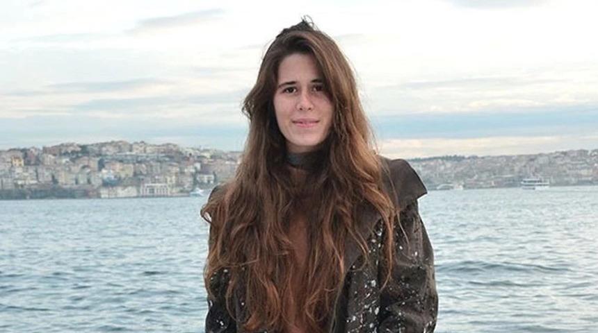 &Ccedil;eşme Belediye Başkanı Lal Denizli ifadeye &ccedil;ağrıldı! Lal Denizli'den a&ccedil;ıklama