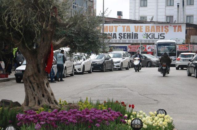 Türk ve Suriyeli vatandaşlardan Zeytin Dalı Harekatına destekler sürüyor