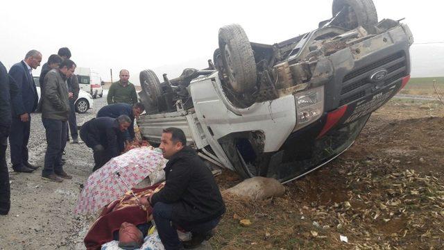 Başkale’de trafik kazası 1 ağır 2 yaralı