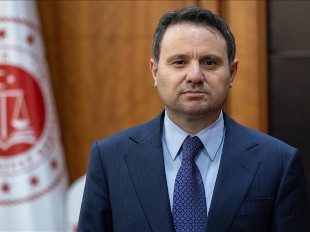 Bakan G&uuml;rlek'ten CHP lideri &Ouml;zel hakkında su&ccedil; duyurusu