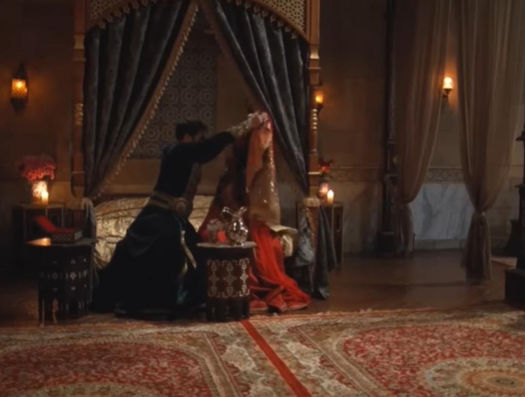 Mehmed: Fetihler Sultanı ndaki gerdek sahnesine eleştiri yağdı!  Rezalet   1
