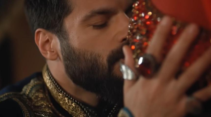 Mehmed: Fetihler Sultanı'ndaki gerdek sahnesine eleştiri yağdı! 'Rezalet' 