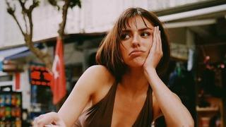 Son dakika: Aslıhan Malbora aşka geldi! &Ccedil;ağatay Ulusoy ile dudak dudağa...