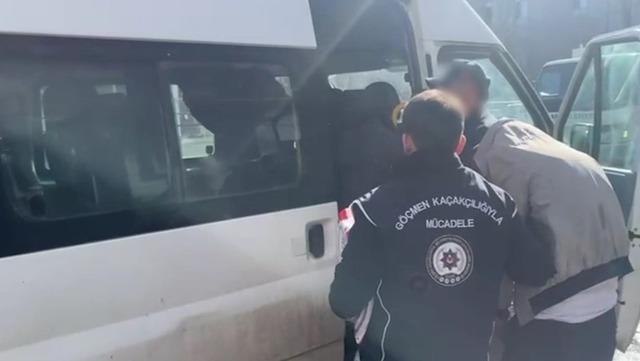 Kars’ta göçmen kaçakçılığı operasyonu: 19 düzensiz göçmen yakalandı 1