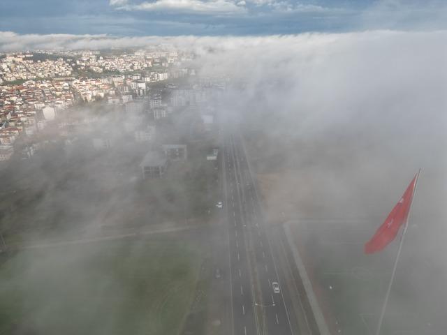 Tekirdağ da sis ara&ccedil; trafiğini olumsuz etkiledi 6