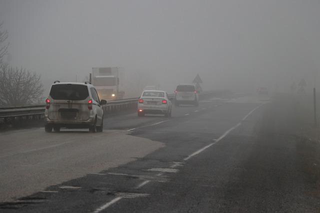 Tekirdağ da sis ara&ccedil; trafiğini olumsuz etkiledi 3