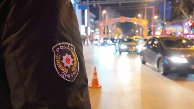 Kadık&ouml;y&rsquo;de trafik magandalarına ceza yağdı 2