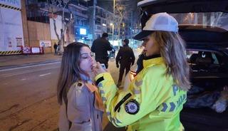 Kadık&ouml;y&rsquo;de trafik magandalarına ceza yağdı