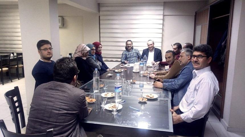 Edremit Ensar Vakfı’nda başkanlığa Mustafa Süs getirildi