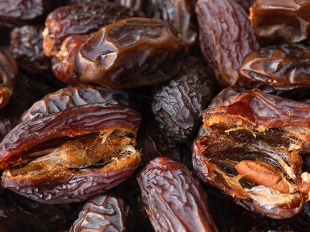 Buzdolabında saklanan, a&ccedil;ıkta satılan hurmada  'kanserojen' k&uuml;f riski!