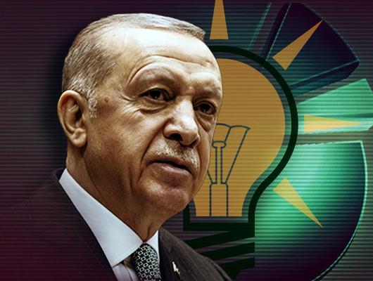 AK Partili isim a&ccedil;ıkladı! İşte Erdoğan'ın masasındaki anket sonu&ccedil;ları