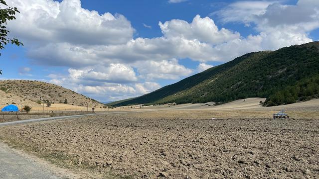 Arsa ve arazide hareketli bölgeleri tek tek sıraladı 'Kalıcı yatırım tercihi'