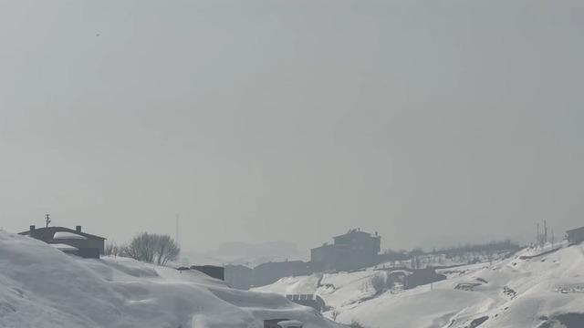 Yüksekova-Ankara uçak seferine sis engeli