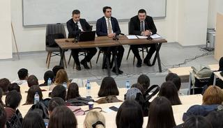 &Uuml;niversitelilere net uyarı: IBAN veren yanar!